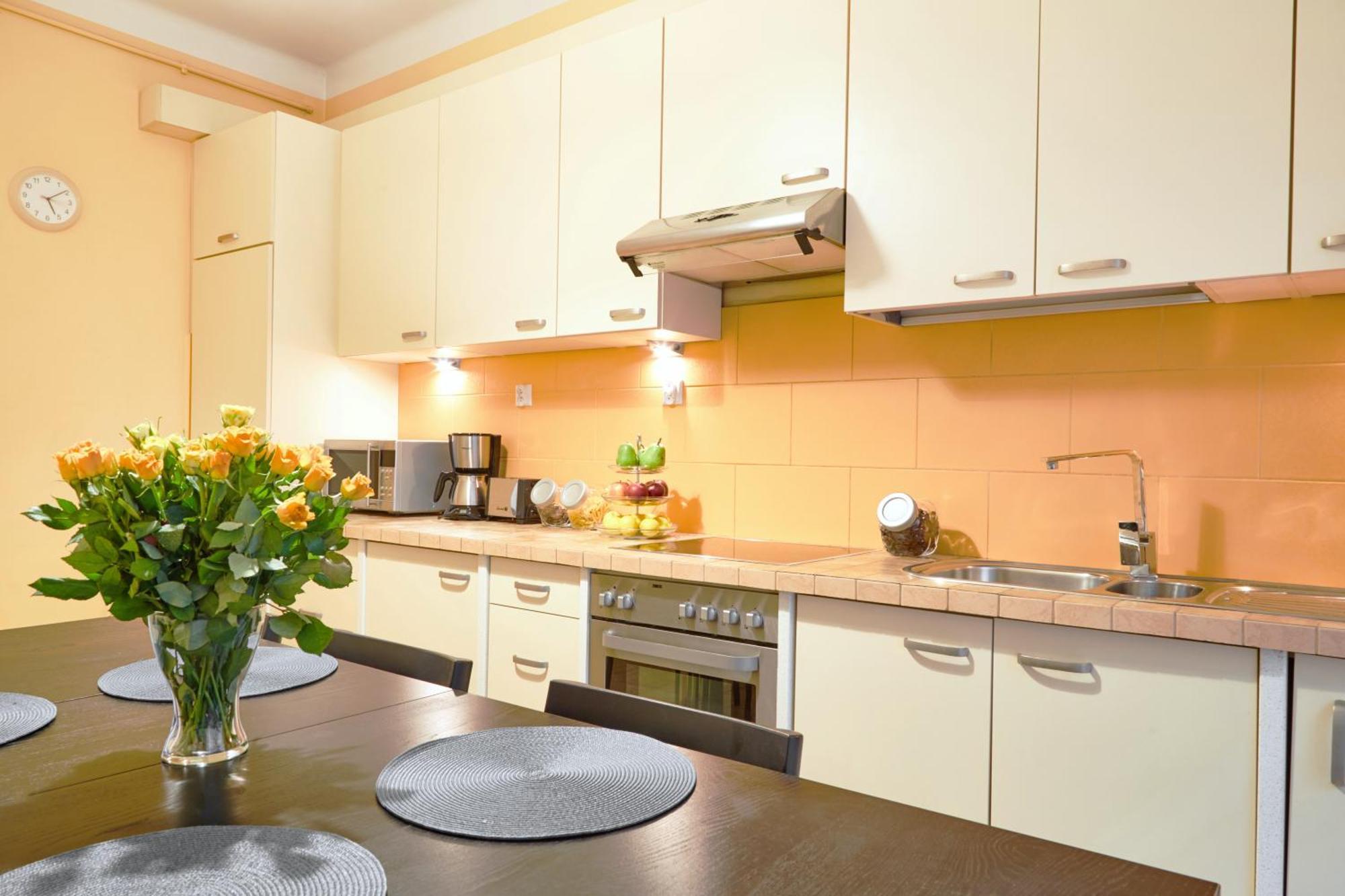 Spacious Apartments Zyblikiewicza Street Krakow Exterior photo